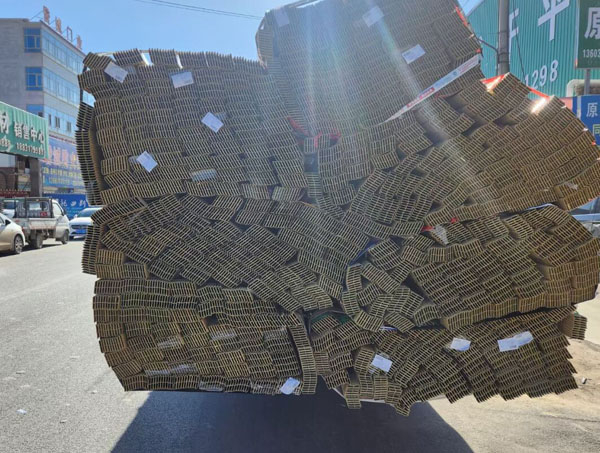 百葉窗型材發(fā)貨
